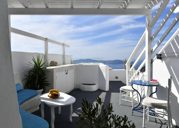 Exclusive Fira (Santorini)