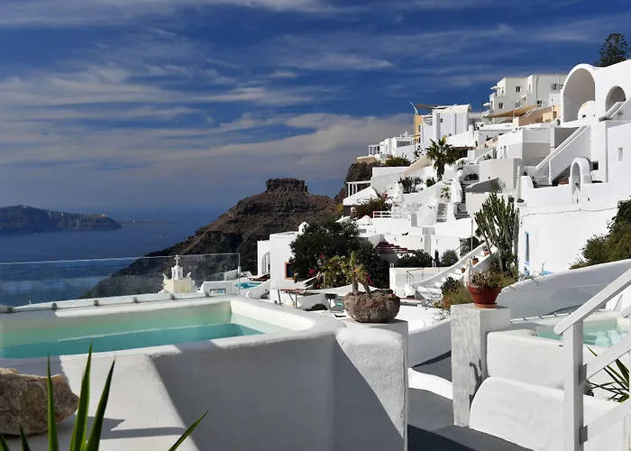 Exclusive Fira (Santorini)