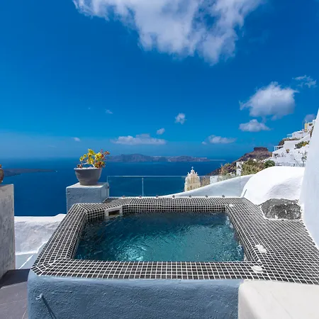 Exclusive 3* Fira (Santorini)