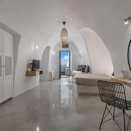 Exclusive Fira (Santorini)