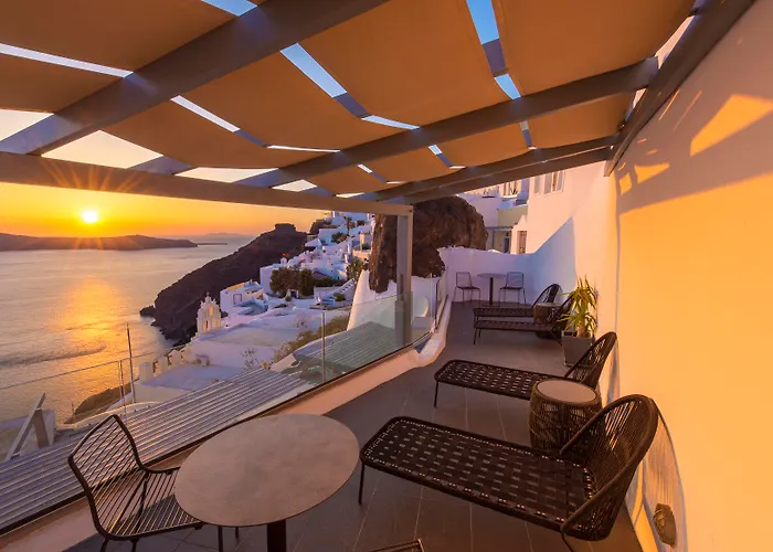 Exclusive Fira (Santorini)