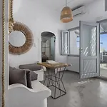 Exclusive Φηρά